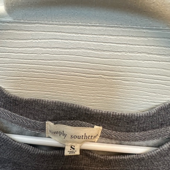 Simply Southern Men’s Gray Pullover Sweatshirt - Raised Right By Traditions - Picture 2 of 3